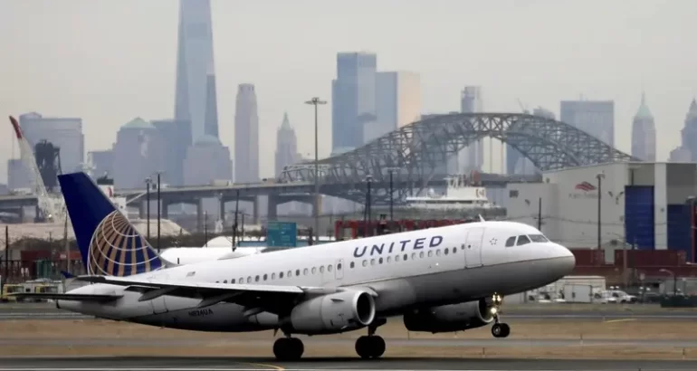 US flight makes emergency landing after mechanical issue